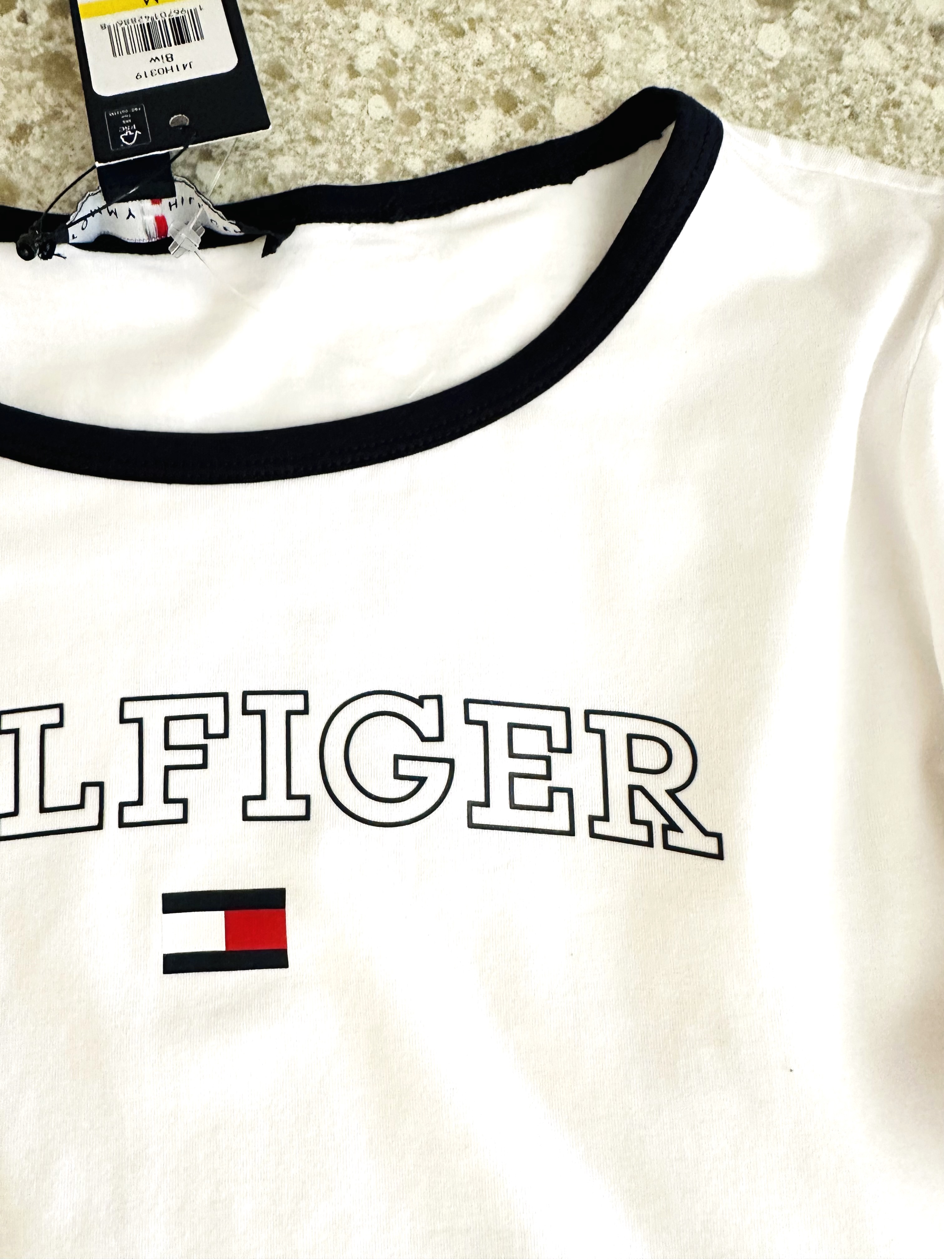 Футболка женская Tommy Hilfiger M — фото товара