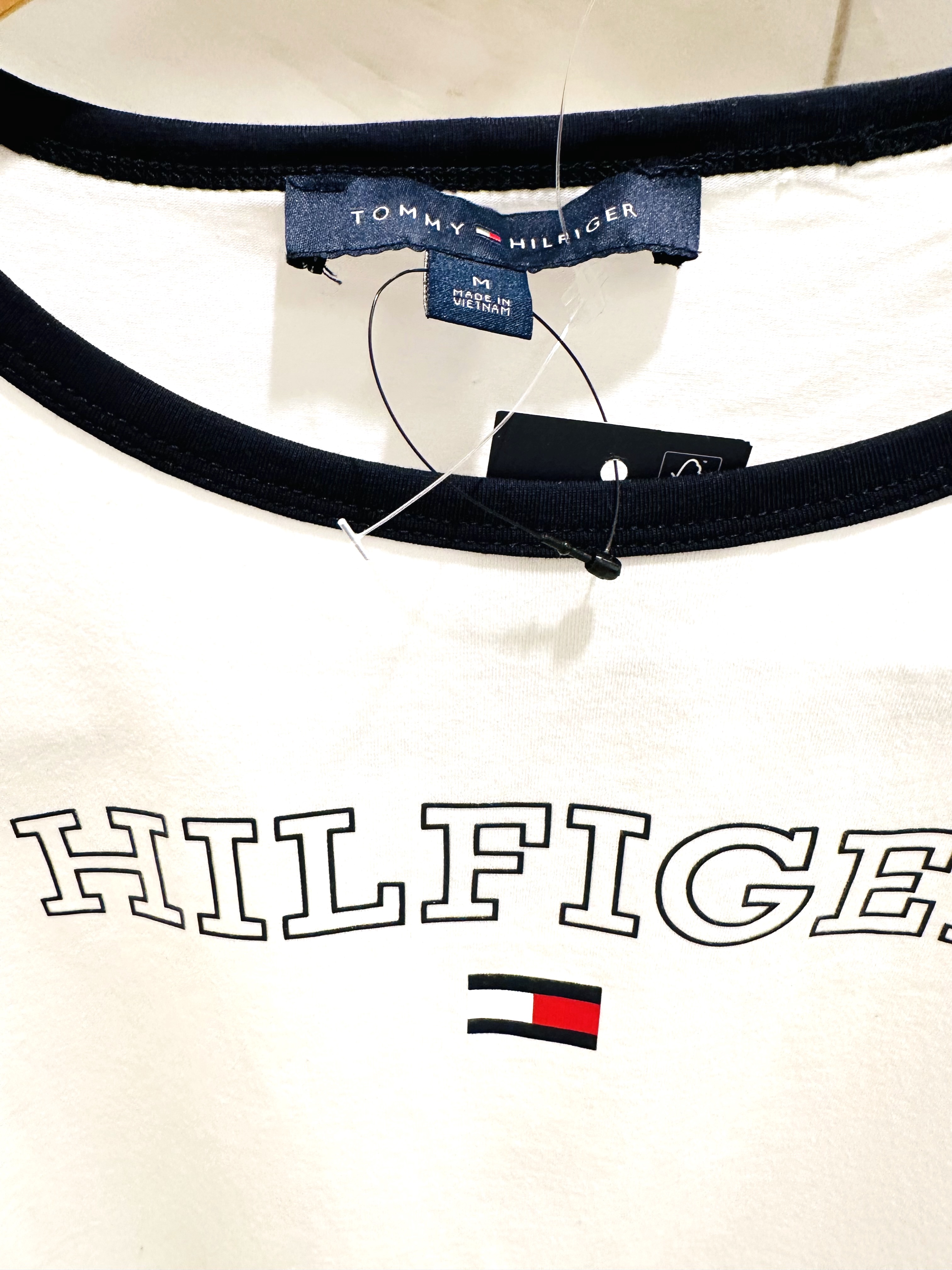Футболка женская Tommy Hilfiger M — фото товара