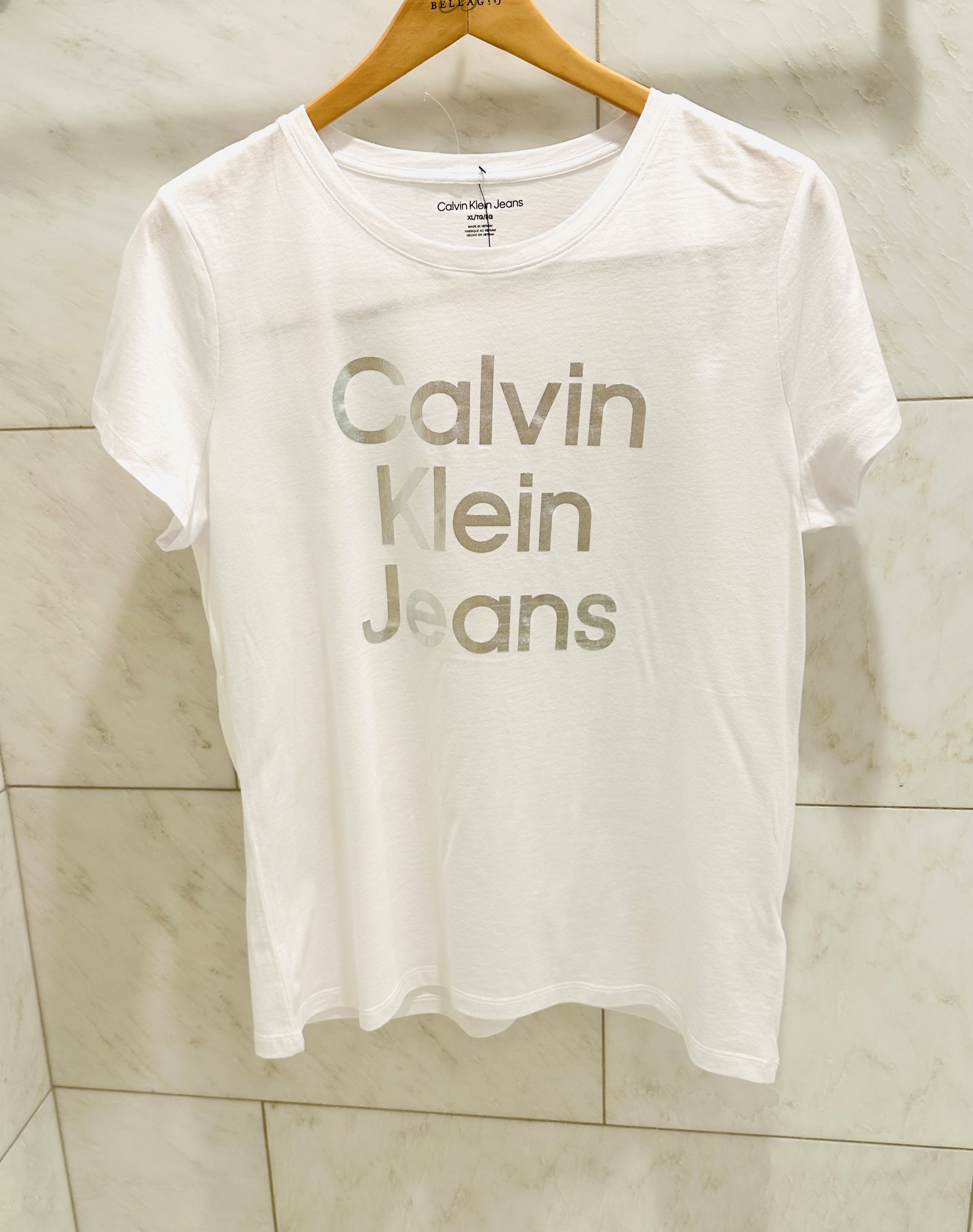 Футболка женская Calvin Klein XL — фото товара