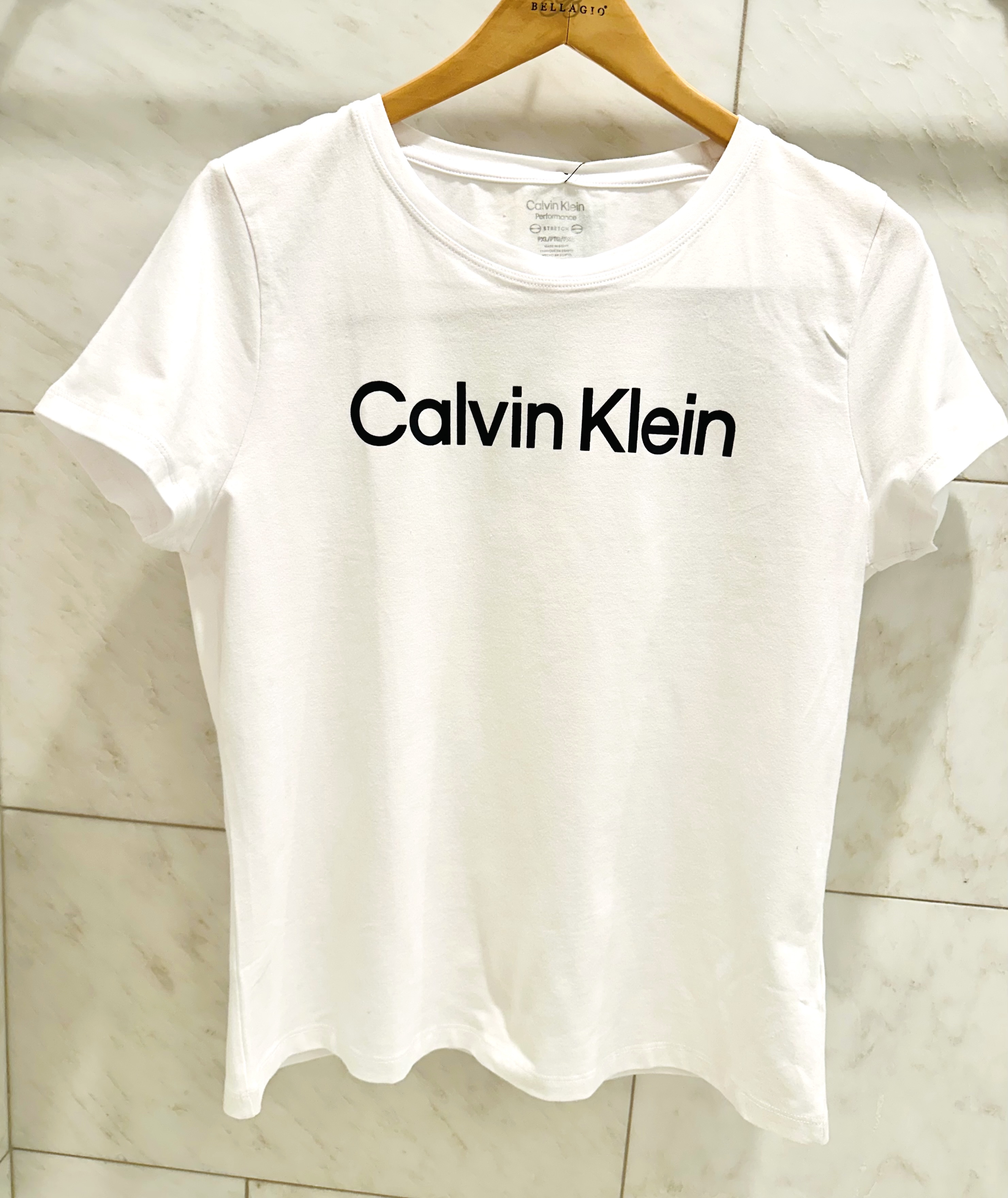 Футболка женская Calvin Klein XL — фото товара
