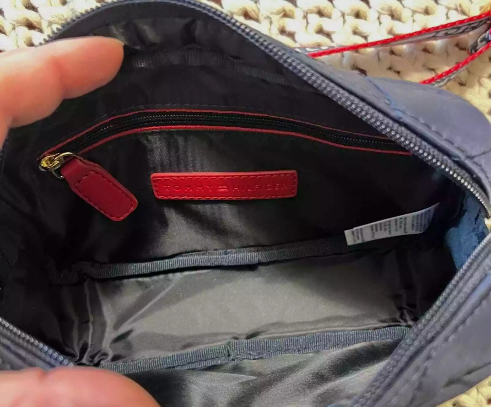 Женская сумка кроссбоди  Tommy Hilfiger — фото товара