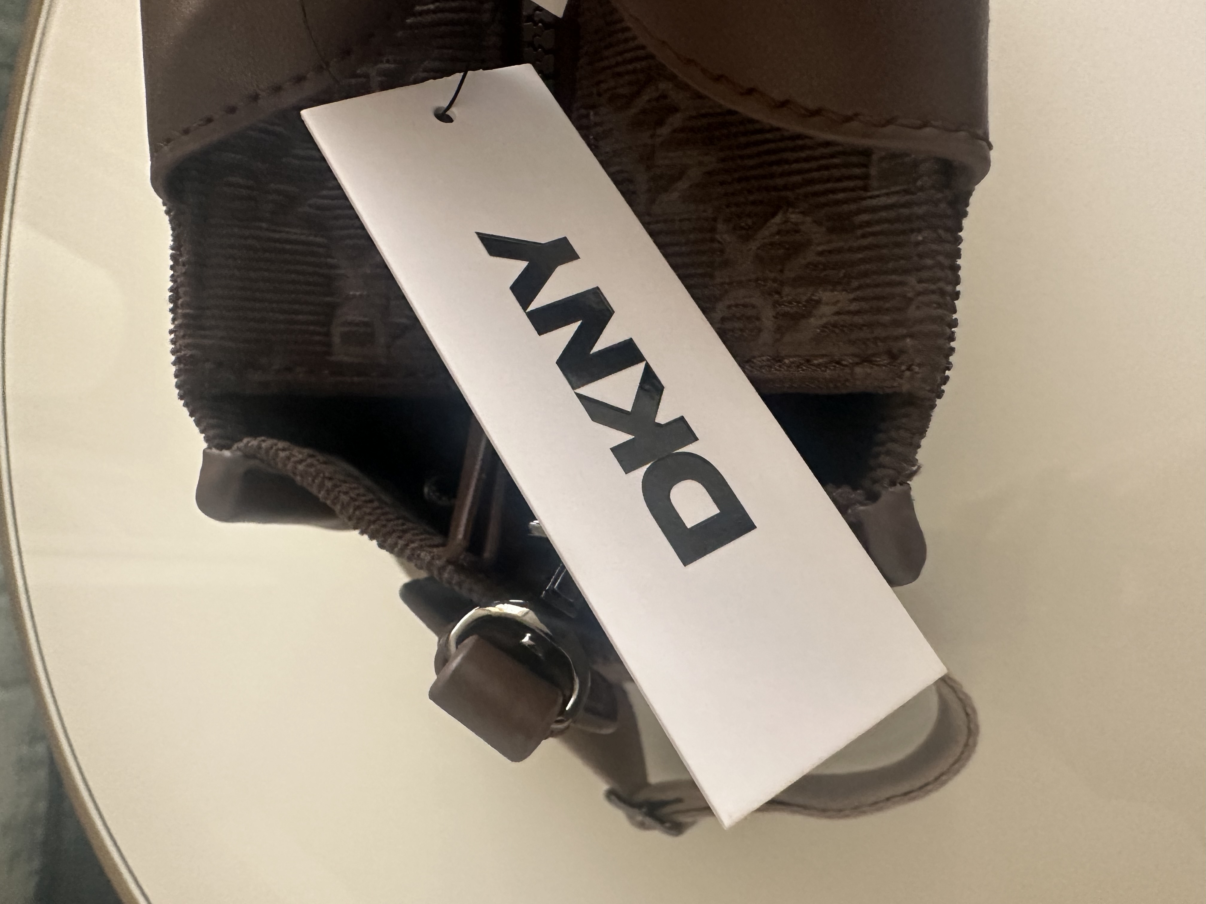 Женская сумка тоут DKNY — фото товара