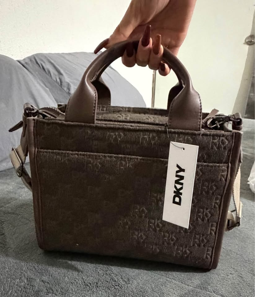 Женская сумка тоут DKNY — фото товара