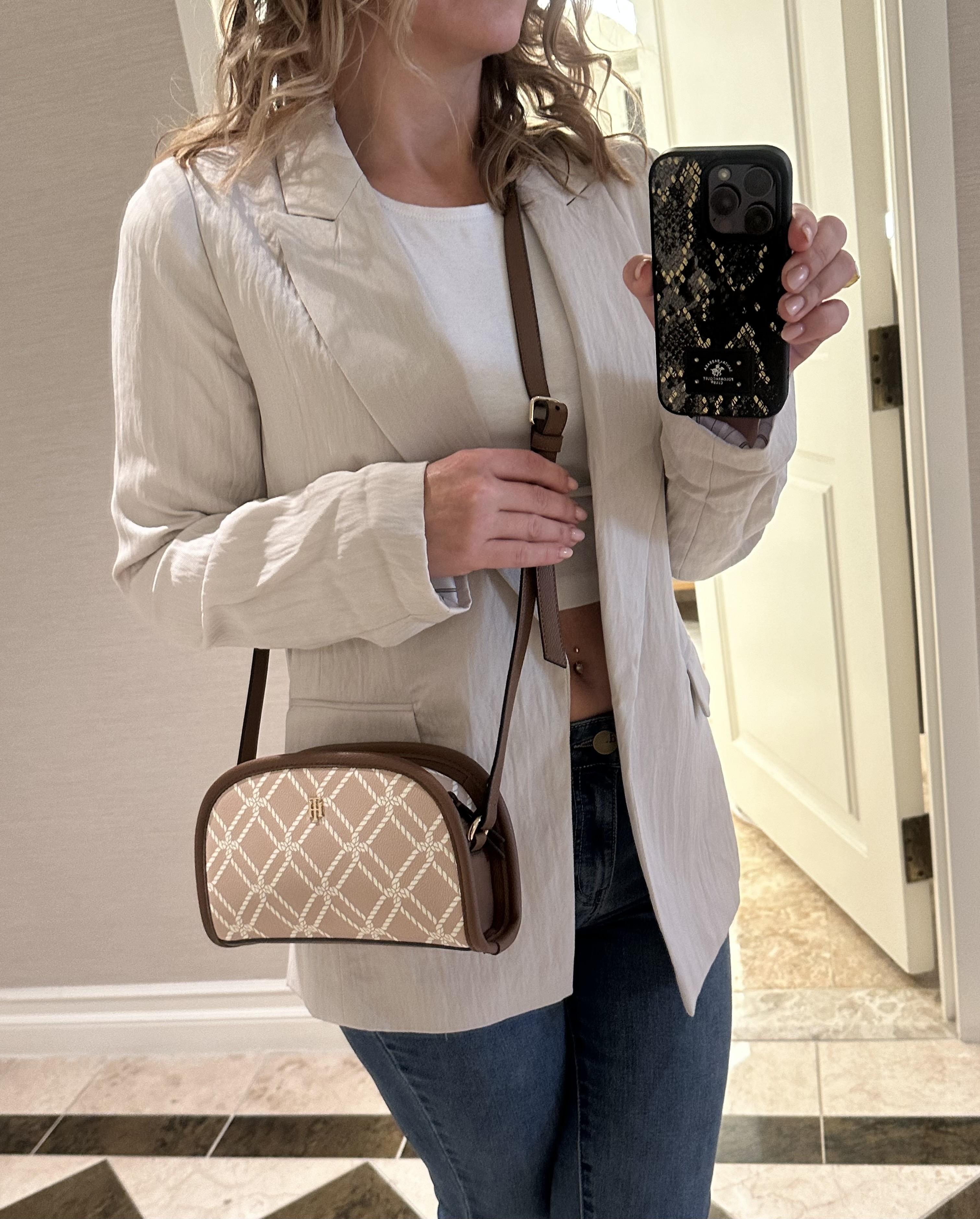 Женская сумка кроссбоди Tommy Hilfiger — фото товара