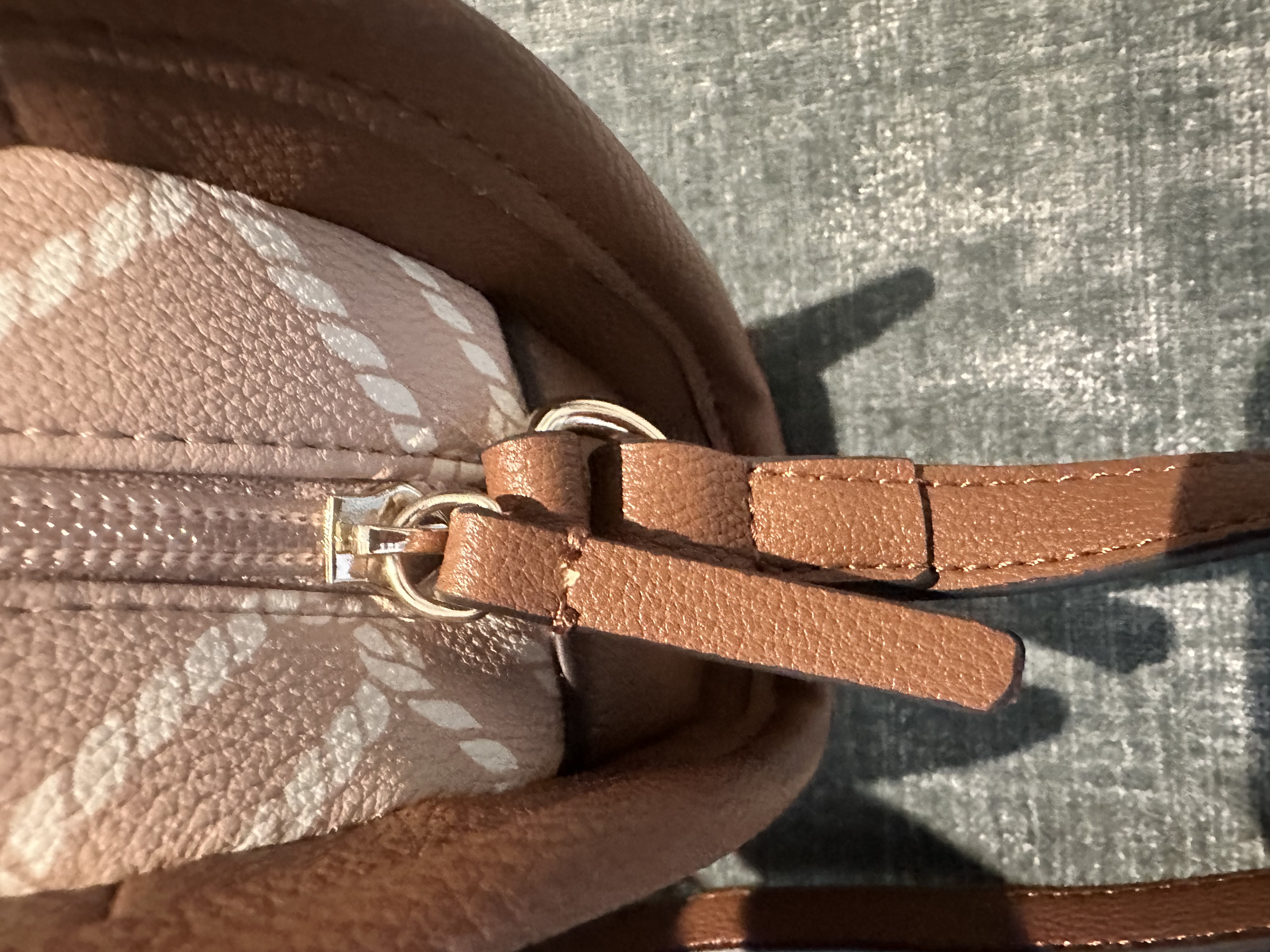 Женская сумка кроссбоди Tommy Hilfiger — фото товара