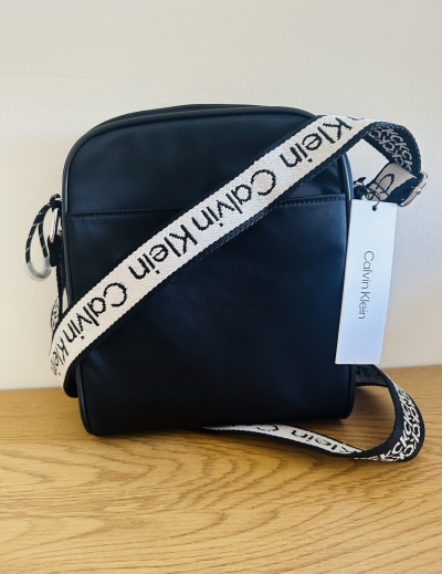 Мужская сумка через плечо  Calvin Klein — миниатюра фото